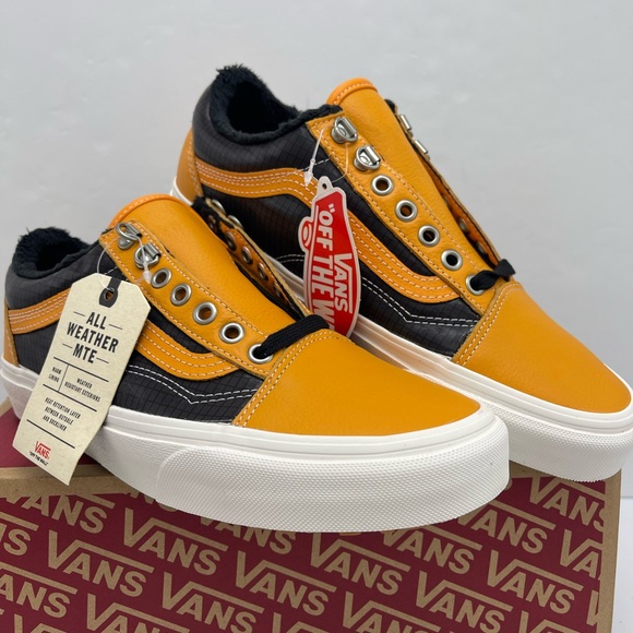 Vans Men’s Old Skool All Weather Mte
(Mte) Apricot/Black Sneakers
VN0A348F2NF - Picture 4 of 16